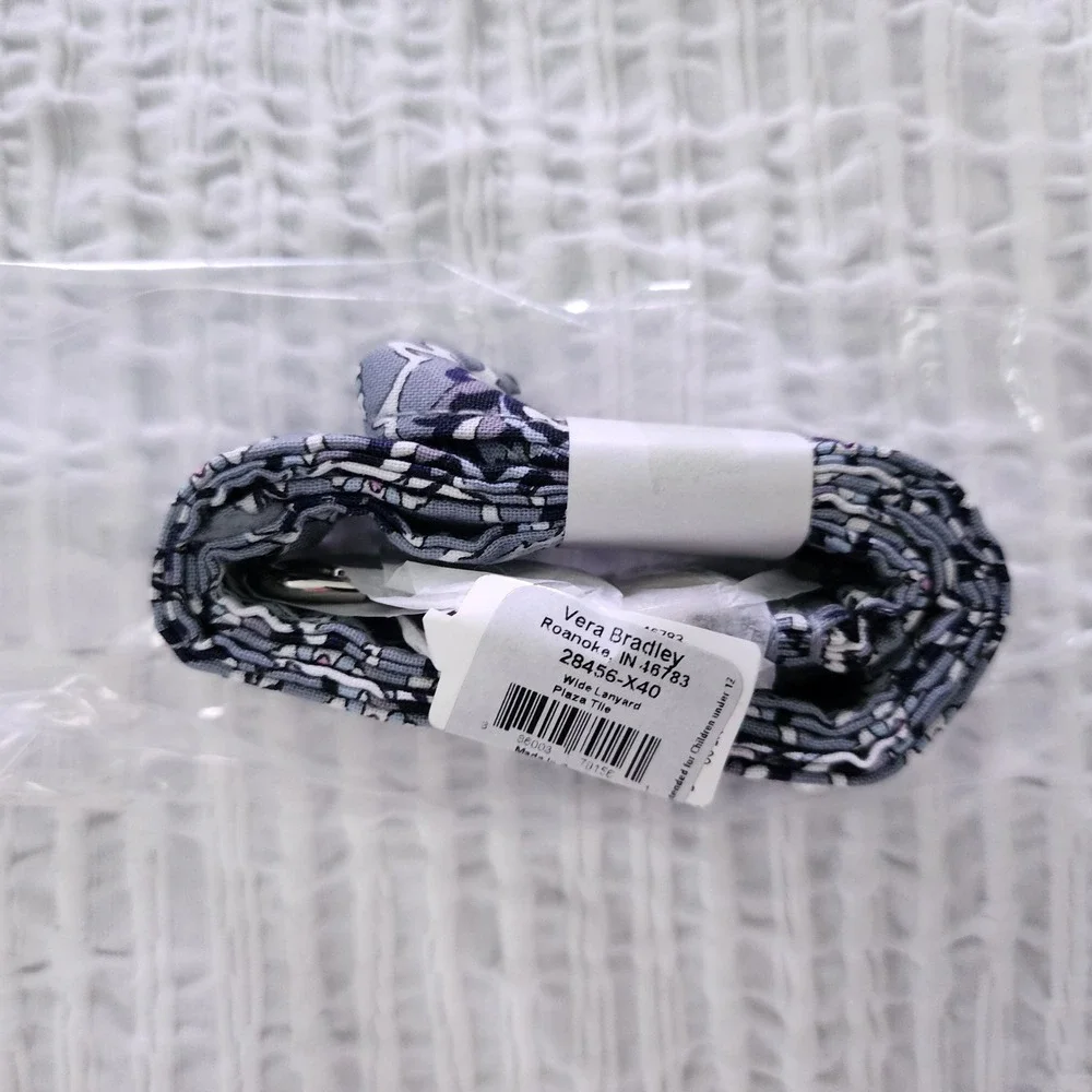 Vera Bradley Wide Lanyard Plaza Tile Blue Gray Floral ID Key Holder 28456-X40